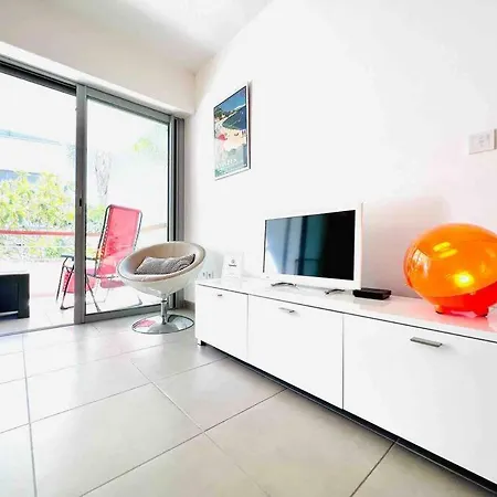 Le White Pearl : 4 Prs, Parking, Clim Appartement Antibes